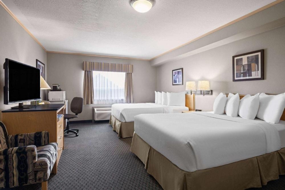 Travelodge by Wyndham Fort McMurray